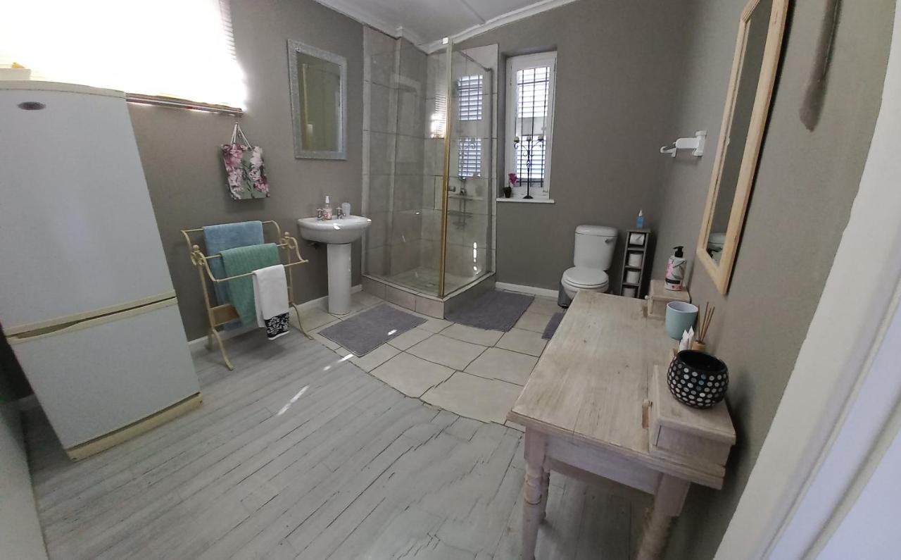 Peony Luxury Room With Wifi And Own Entrance Stellenbosch Kültér fotó