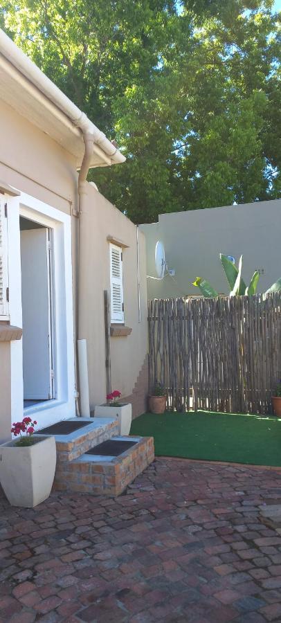 Peony Luxury Room With Wifi And Own Entrance Stellenbosch Kültér fotó